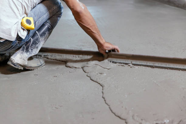 Best Concrete Sidewalk Installation  in Vienna, IL